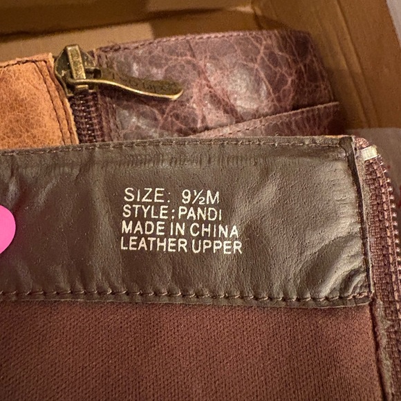 TWO LIPS Pandi Platform Buckle Boots, Size 9-1/2 - Picture 13 of 13